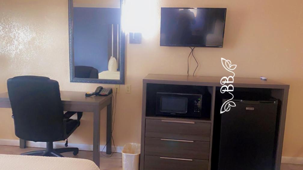 Days Inn & Suites By Wyndham Braunig Lake Elmendorf Екстериор снимка